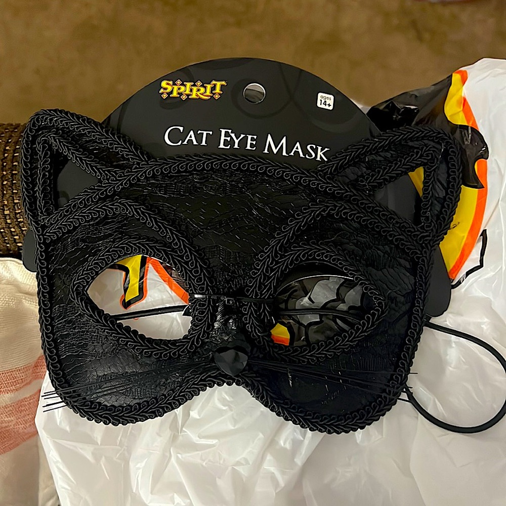 A cat eye mask from spirit. Fits any size